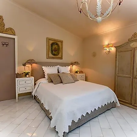 Annabelle Bed and breakfast