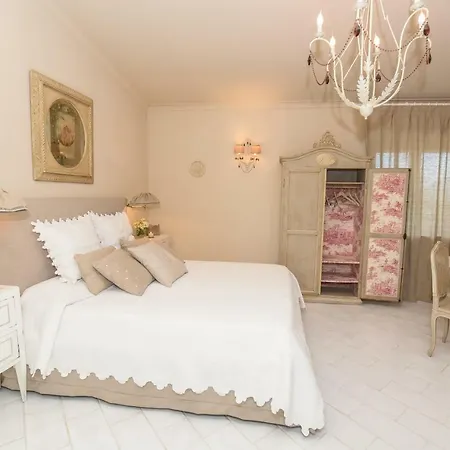 Annabelle Sant'Agata sui due Golfi