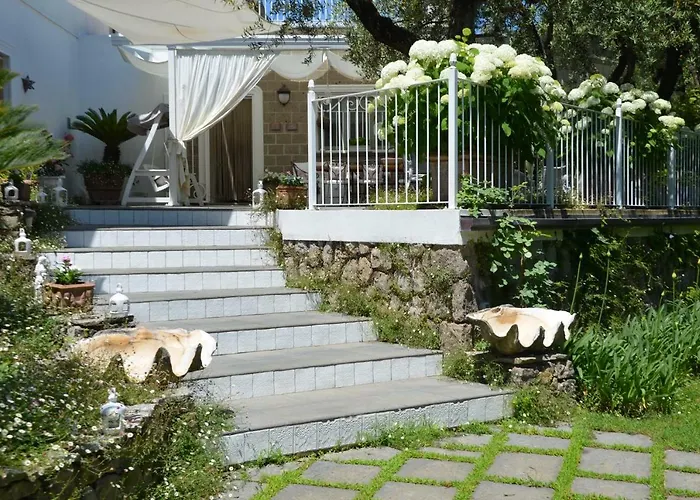 Annabelle Nocleg ze śniadaniem SantʼAgata sui Due Golfi
